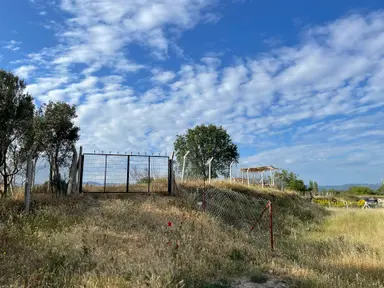 Lokasyonu Güzel Geniş Kullanıma Sahip İlçe Merkezine Yakın 1000 M2 Tarla