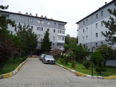 Sarıyer İstinye Boğaziçi Sitesinde Kiralık 3+1 Kombili