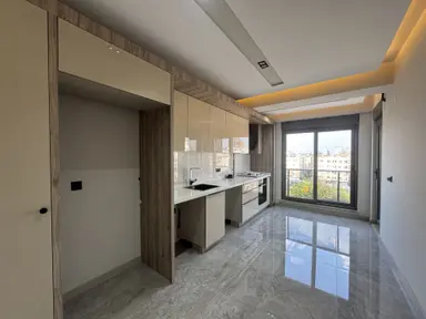 Zerdalilikte Lüks Yapılı K.otoparklı Şık Dubleksler