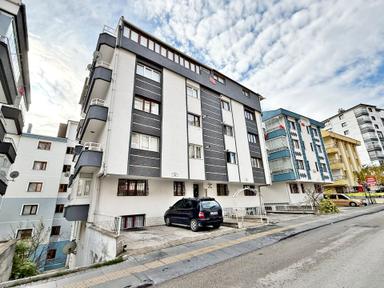 Veranka'dan Şentepe Selim Cad. Üzerinde Fırsat Satılık Daire 3+1