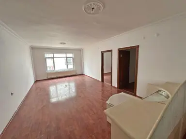 Tuzluçayır Göbek Yakınında Ara Katta Balkonlu 3+1 Satılık Daire