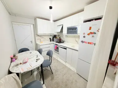 🏡yeni Mahalle Mahallesi 🏡 ✅2+1 100 M2 6 Katlının 1 Katı Arakat ❇️kombi Petekli Full Özelikli