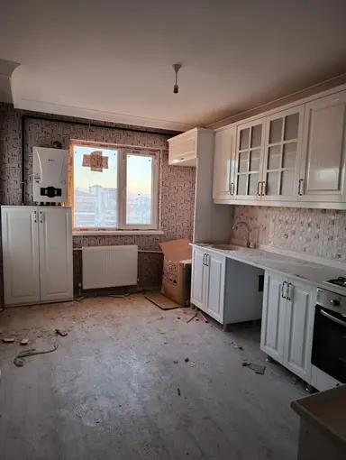 Feridunçelik'te Manzaralı Geniş Balkonlu Full Yapılı 3+1 Katta Satılık Daire !!!