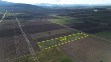 Akören Tülce De 3.592 M2 Müstakil Tapulu Tarla