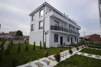 Karasu'da Ferah Plan Konforlu Yaşamda Satılık 3+1 Villa