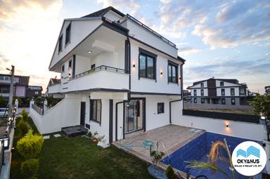 Kocaali’de Satılık 3+1 Villa Lüks Tasarımlı, Havuzlu Kocaali’de Satılık 3+1 Villa Lüks Tasarımlı, Havuzlu