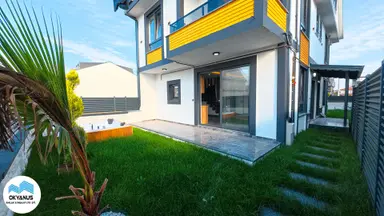 Kocaali De Geniş Bahçeli Jakuzili Denize 50 Adım Şık 3+1 Villa