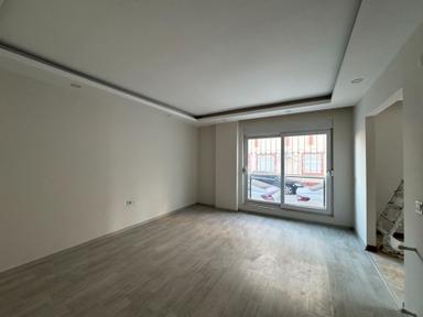 Büyükşehir Belediye Yanında Her Şeyi Ayrı 2+1 Daire
