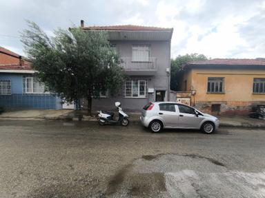Oğuz Toli Emlaktan Kiralık Sarısu Mahallesi 2+1 Bahceli Zemin Kat Daire