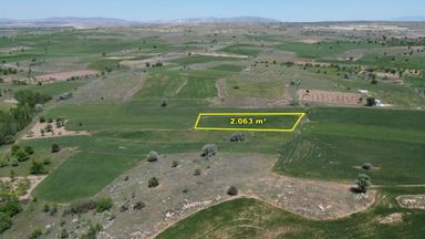 Akören Tülce De 2.063 M2 Müstakil Tapulu Tarla