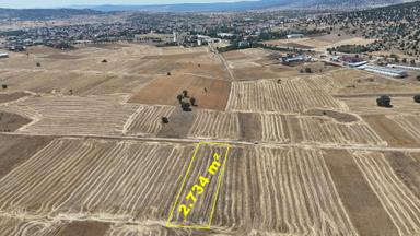 Konya / Akören / Tülce Mahallesinde 2.734 M² Müstakil Tapulu Tarla