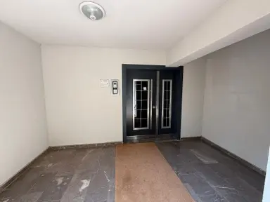 Beşevlerde Site İçi Kapalı Otoparklı 1+1 Satılık Daire