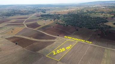 Konya / Akören / Tülce Mahallesinde 2.038 M² Müstakil Tapulu Tarla