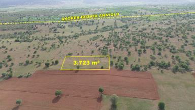 Konya / Akören / Hacılar Mahallesinde 3.723 M² Müstakil Tapulu Tarla
