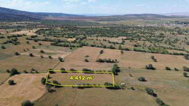 Konya / Akören / Karahüyükte Yeşillikler İçinde 4.412 M² Müstakil Tarla Konya / Akören / Karahüyükte Yeşillikler İçinde 4.412 M² Müstakil Tarla