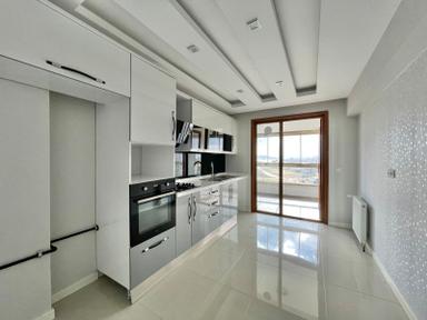 Nam-ak Emlak'tan K.otoparklı Manzaralı Güney C. 3+1 Site Dairesi Nam-ak Emlak'tan K.otoparklı Manzaralı Güney C. 3+1 Site Dairesi