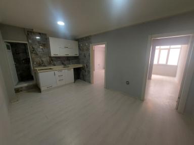 Merkezde Dr'lar Sitesinde 2+1 Yenilenmiş Ofis Merkezde Dr'lar Sitesinde 2+1 Yenilenmiş Ofis