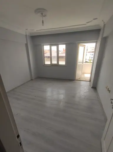 Kiralik Daire Yıldıztepe Mah.kanalyolu Mevkii 3+1 Doğalgazlı 140 M2 Asansörlü Ara Kat