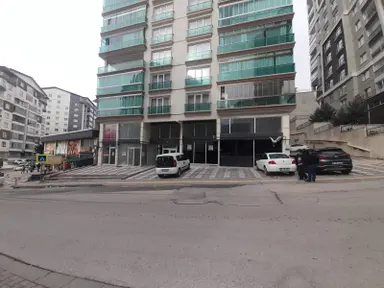 Mamak ,boğaziçi ,985 Sk.ta ,kullanışlı ,mutfaklı ,tuvaletli ,asma Kata Mü Sait 186 M2 Dükkan