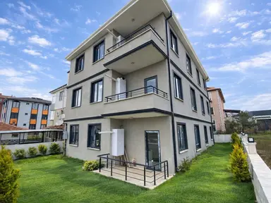 Karasu'da Sahile Yürüme Mesafesinde Bahçe Katı 2+1 Satılık Daire