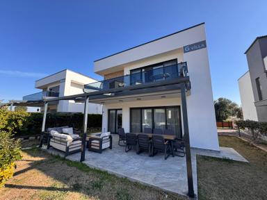Didim Altınkum’da Denize 600 Metre Full Eşyalı Mimariye Bayılcağınız 4+1 Villa