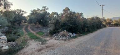 Milas Söğütcük De 1122 M2 Yola Cepheli,yatırım Yaşam Fırsatı!