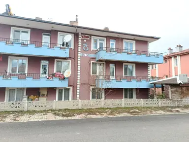Afyon Tezcan Emlaktan Fatih Mahallesinde Müstakil Tadında 2+1 Daire