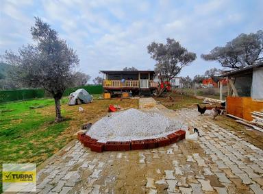 Torbalı Çapak'ta Elektriği Suyu Yolu Olan 588m² Hisseli Yazlık