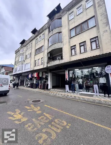 Sancak Emlaktan Çarşı Merkezde Satılık 3+1 Sancak Emlaktan Çarşı Merkezde Satılık 3+1
