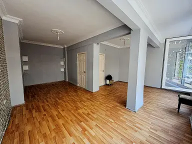 Güllükte Cadde Üzeri Geniş 2+1 115m2 Daire Satılık