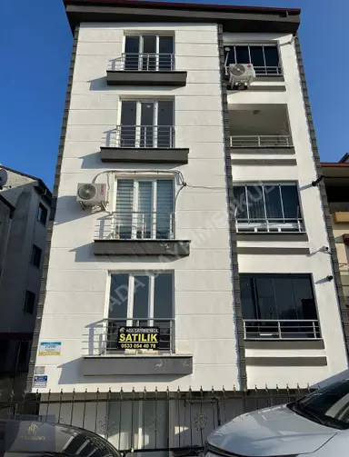 Manisa Alaşehir İstasyon Mah. 3+1 Kapalı Mutfak Arakat Satılık