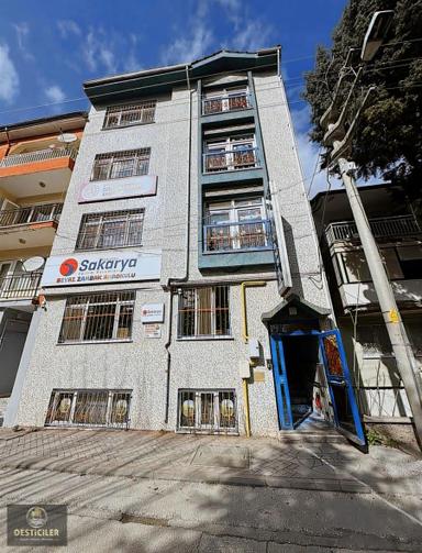 Md-ticari Ruhsatlı 4 Katlı 750 M2 Komple Bina 250 M2 Bahçeli