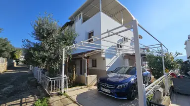 Akbukte Plaj Sadece 150 Metre Bahçeli Esyalı