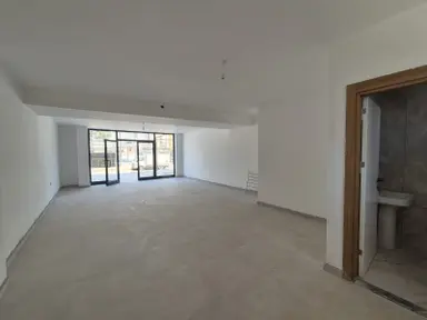 Çamlıbel'de Kiralık 70+30 M² Dükkan - Okullar Ve Cadde Yakını