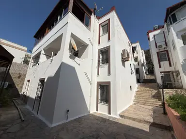 Bodrum Turgutreis Yeni Pazar Yeri Karşısında Kiralık 3+1 Kiralık Dubleks Daire