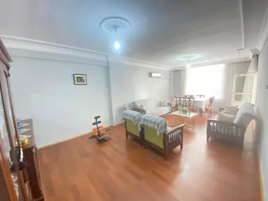 Prestij'den Bahçelievler'de Asansörlü Geniş Oturumlu 3+1 Daire