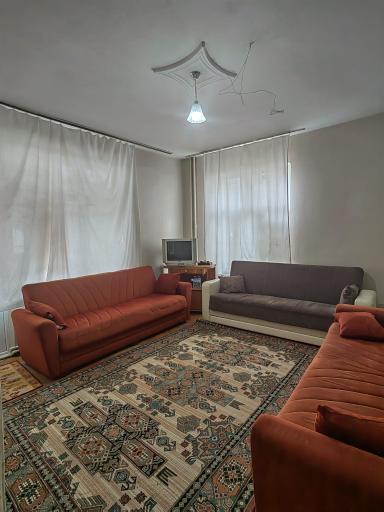 Akçay Emlak'tan Akşehir Altunkalem Mahallesinde 1. Kat Satılık 3+1 Daire