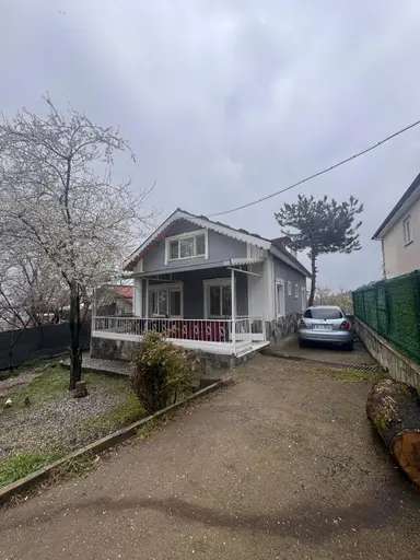 Geniş Bahçe, 2 Katlı Villa Ve Ek Yaşam Alanı Bir Arada! Geniş Bahçe, 2 Katlı Villa Ve Ek Yaşam Alanı Bir Arada!
