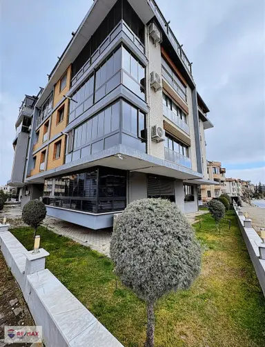 Remax Mid Paşaalanı Rezidanslar Bölgesinde Satılık 4+1