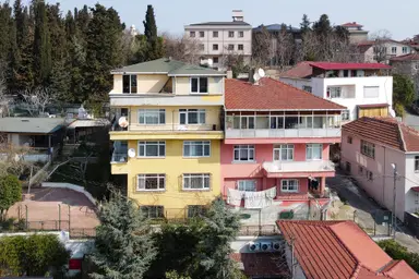 Beylerbeyi Küplüce’de Boğaz Manzaralı, 5 Katlı Satılık Bina Beylerbeyi Küplüce’de Boğaz Manzaralı, 5 Katlı Satılık Bina