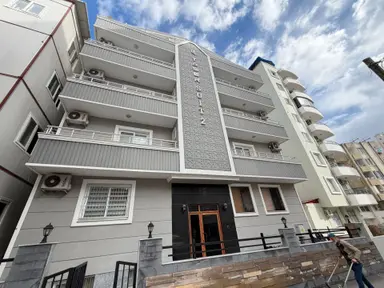 Beyaz Evler'de Full Eşyalı Düşük Katlı Yeni Bina'da Kira Getirisi Yüksek Cazip Fırsat Beyaz Evler'de Full Eşyalı Düşük Katlı Yeni Bina'da Kira Getirisi Yüksek Cazip Fırsat