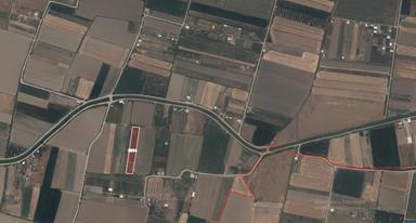 İzmir Foça Yolu Yakını Novada Avm Karşısı Türkelli Sınırları İçinde 300.50 M2 Hobi Bahçesi.