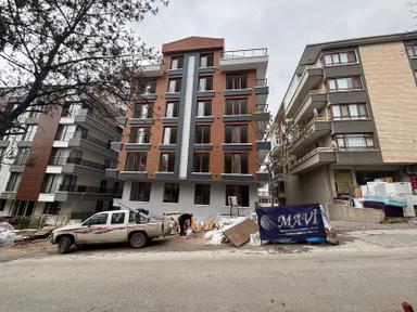 Anıttepe'de Satılık 2+1 Daire - Merkezi Konum, Otoparklı