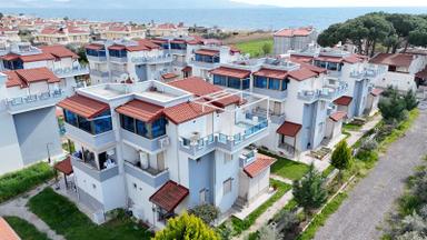 İzmir Dikili Salihleraltında Satılık 3+1 Full Lüks Villa