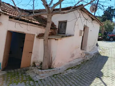 Sahibinden Manisa Saruhanlı Büyükbelende Satılık Köy Evi Sahibinden Manisa Saruhanlı Büyükbelende Satılık Köy Evi