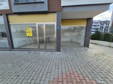 Delux'den Atatürk Mah'de Mükemmel Konumda Kiralık İşyeri