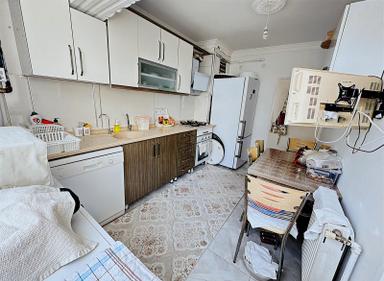 Yunus Emre Caddesi Yakını Orta Kat Bağımsız 3+1 125m2 Daire..! Yunus Emre Caddesi Yakını Orta Kat Bağımsız 3+1 125m2 Daire..!