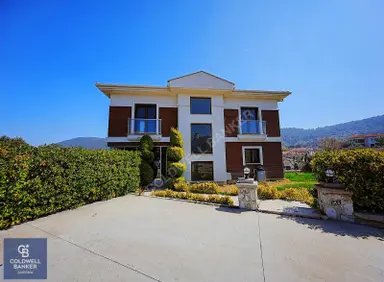 Güzelbahçe Çamlı Dört Mevsim Konakları'nda 4+2 Muhteşem Villa