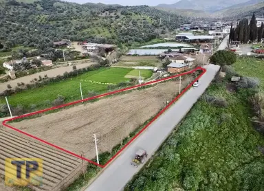 İzmir Tire Sarılar Köyünde Satılık Süper Bir Yer
