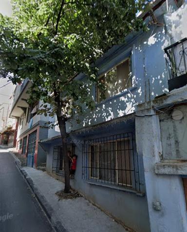 Yeşilyayla Mahallesinde Caddeye 50 Metre 2 Katlı Müstakil Ev